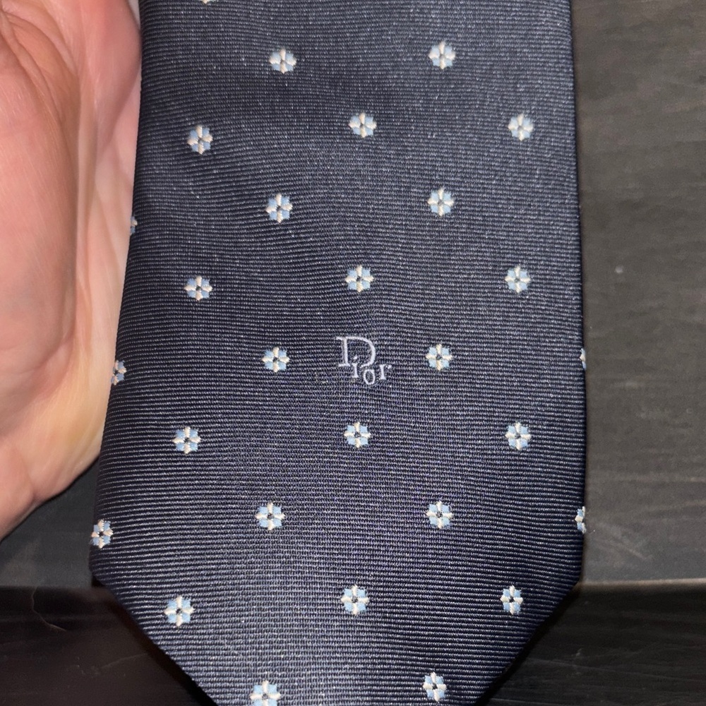 Dior Men's Navy Tie with White/Blue Floral pattern